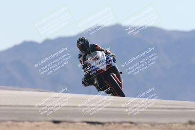 media/Oct-30-2025-Racers Edge (Thu) [[dabbdaf680]]/3-B Group/Session 4 Turn 9/